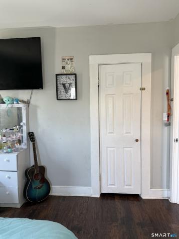 93 Ocean Avenue New London CT 06320