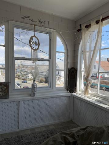 93 Ocean Avenue New London CT 06320