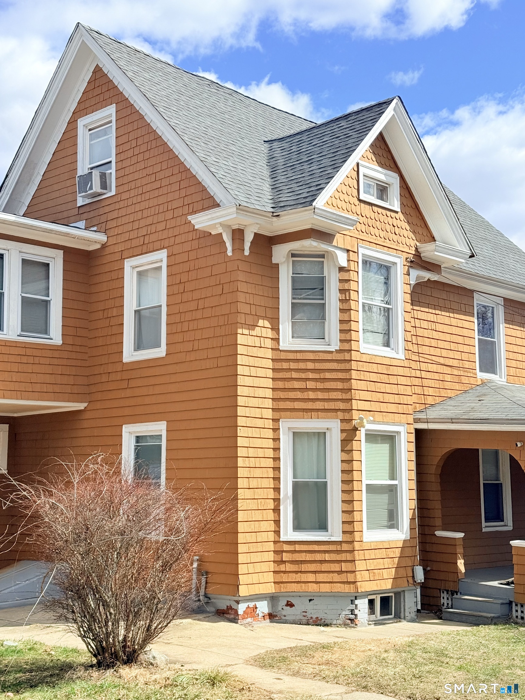 93 Ocean Avenue New London CT 06320