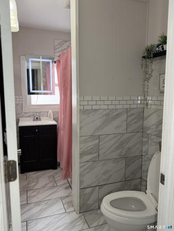 93 Ocean Avenue New London CT 06320