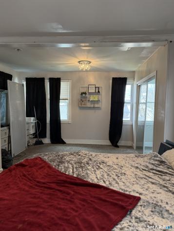 93 Ocean Avenue New London CT 06320