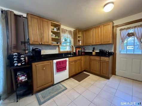 6 Linda Lane Plainfield CT 06374