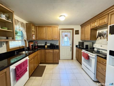 6 Linda Lane Plainfield CT 06374