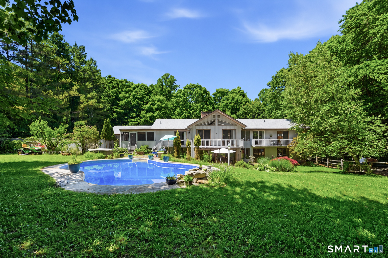 19 Hi Barlow Road Newtown CT 06470