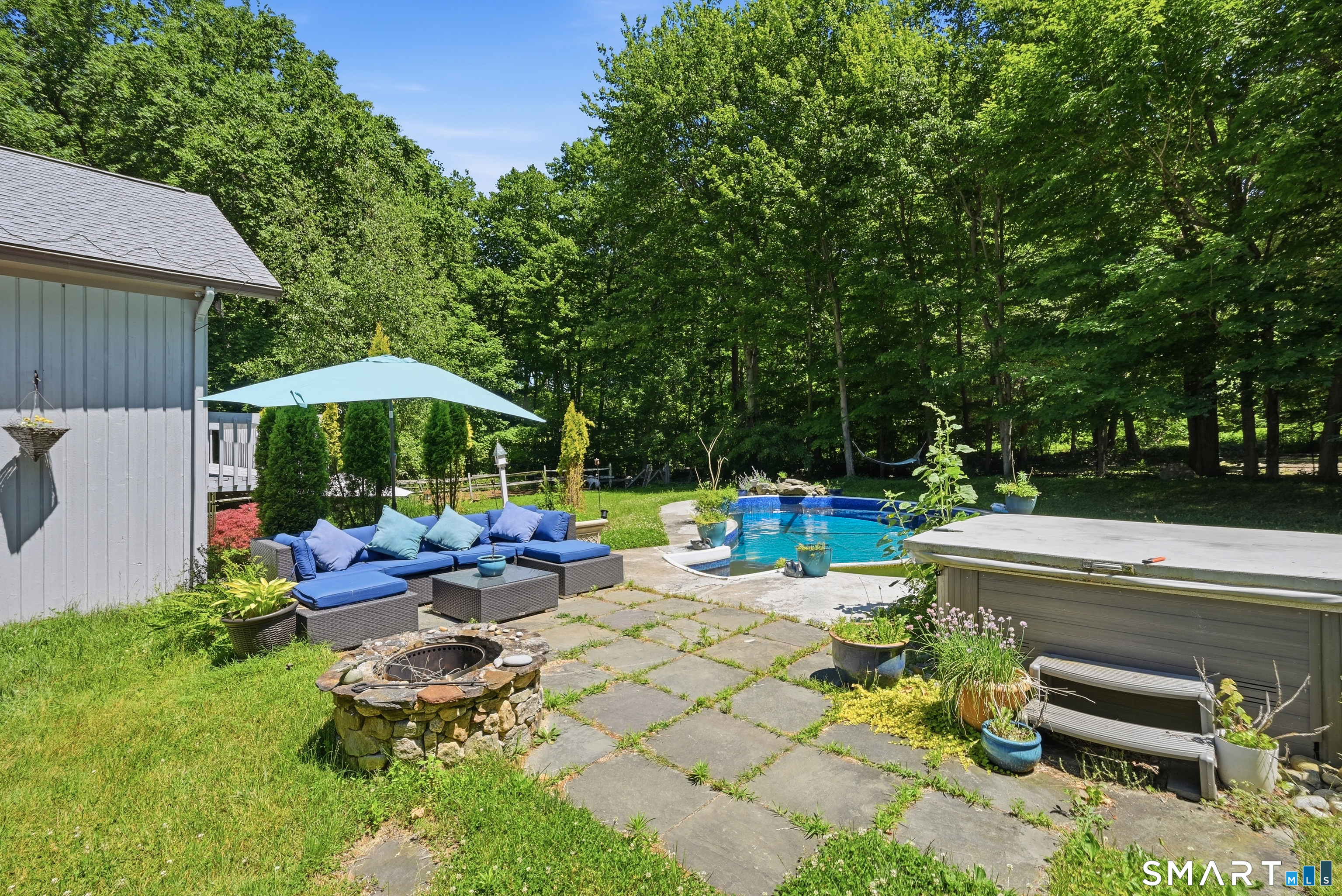 19 Hi Barlow Road Newtown CT 06470