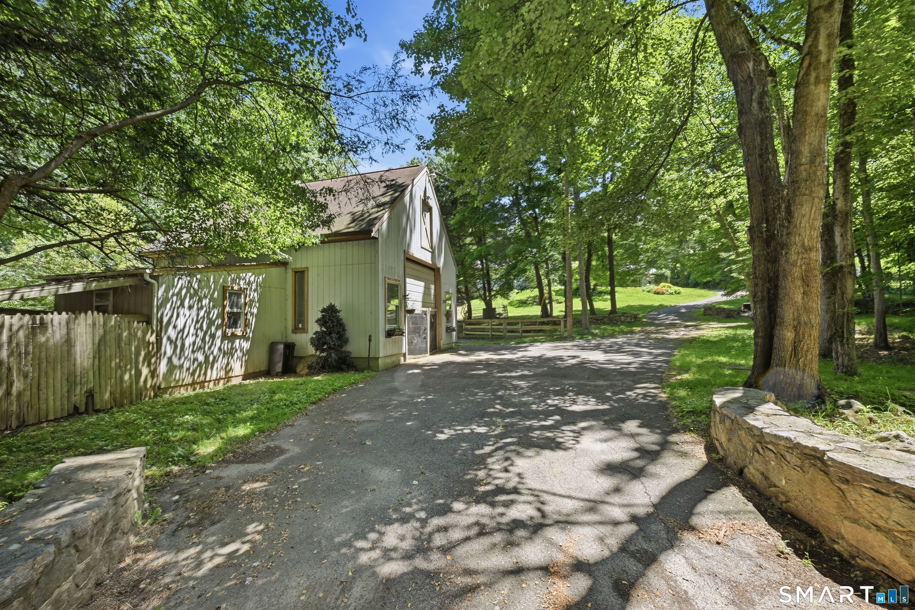 19 Hi Barlow Road Newtown CT 06470
