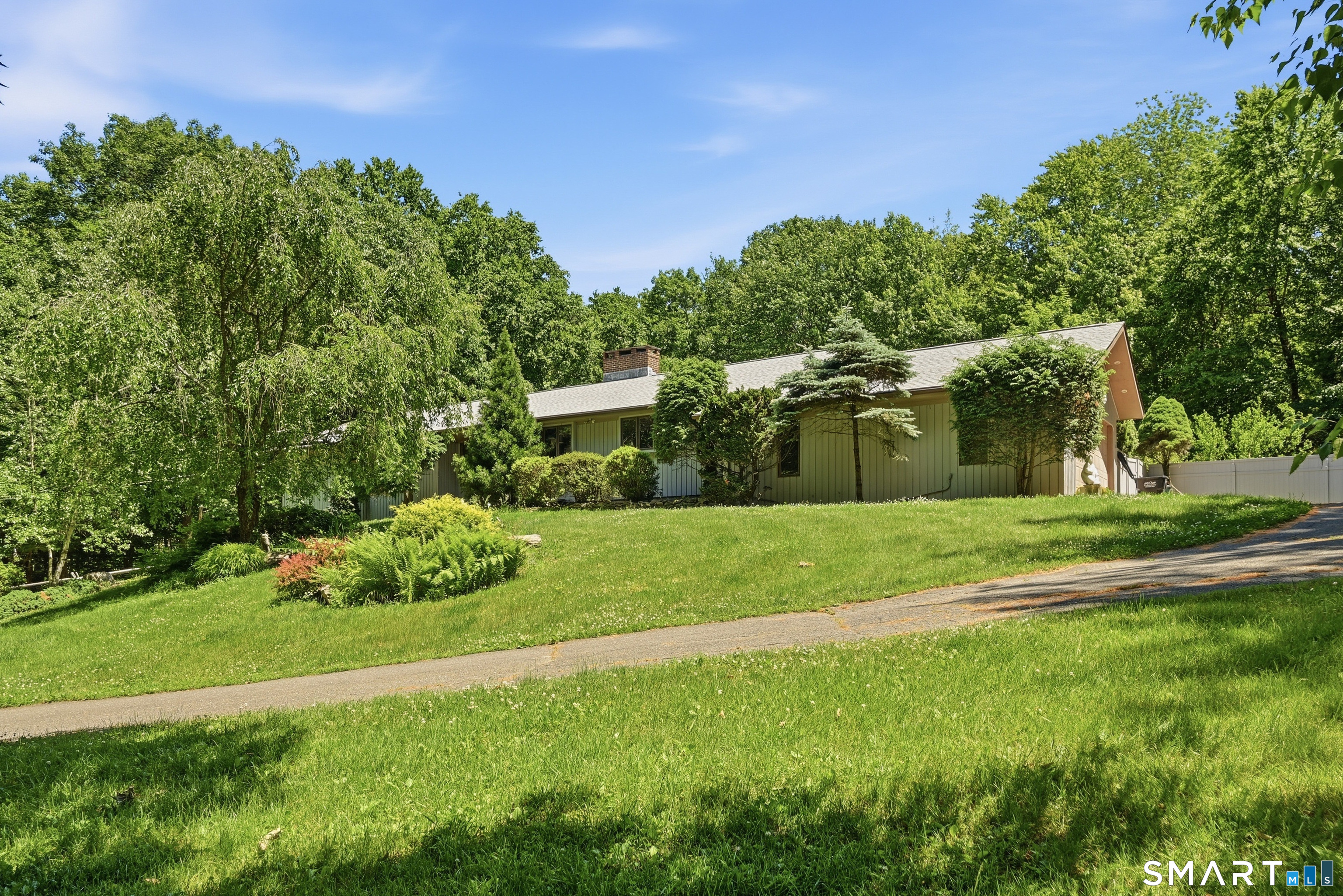 19 Hi Barlow Road Newtown CT 06470