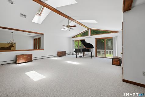 19 Hi Barlow Road Newtown CT 06470