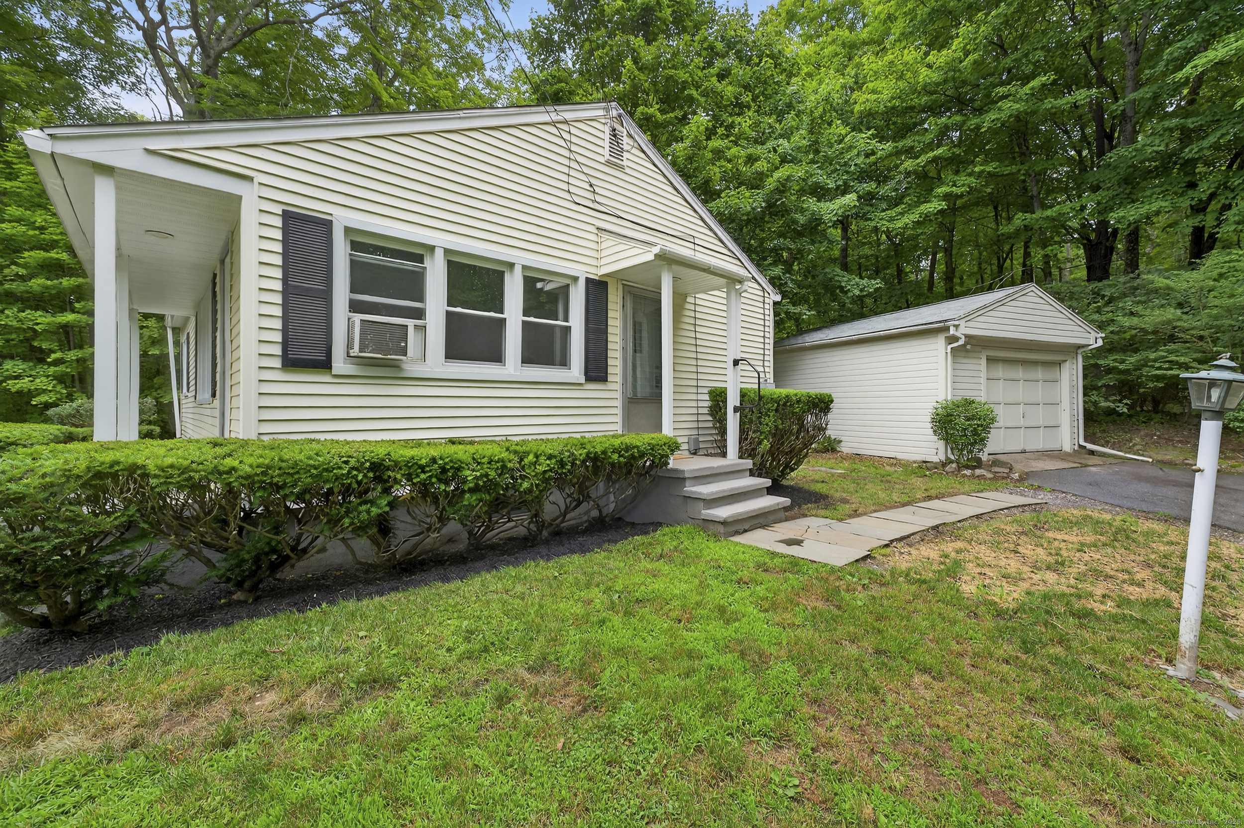 115 Mountain Road Farmington CT 06032