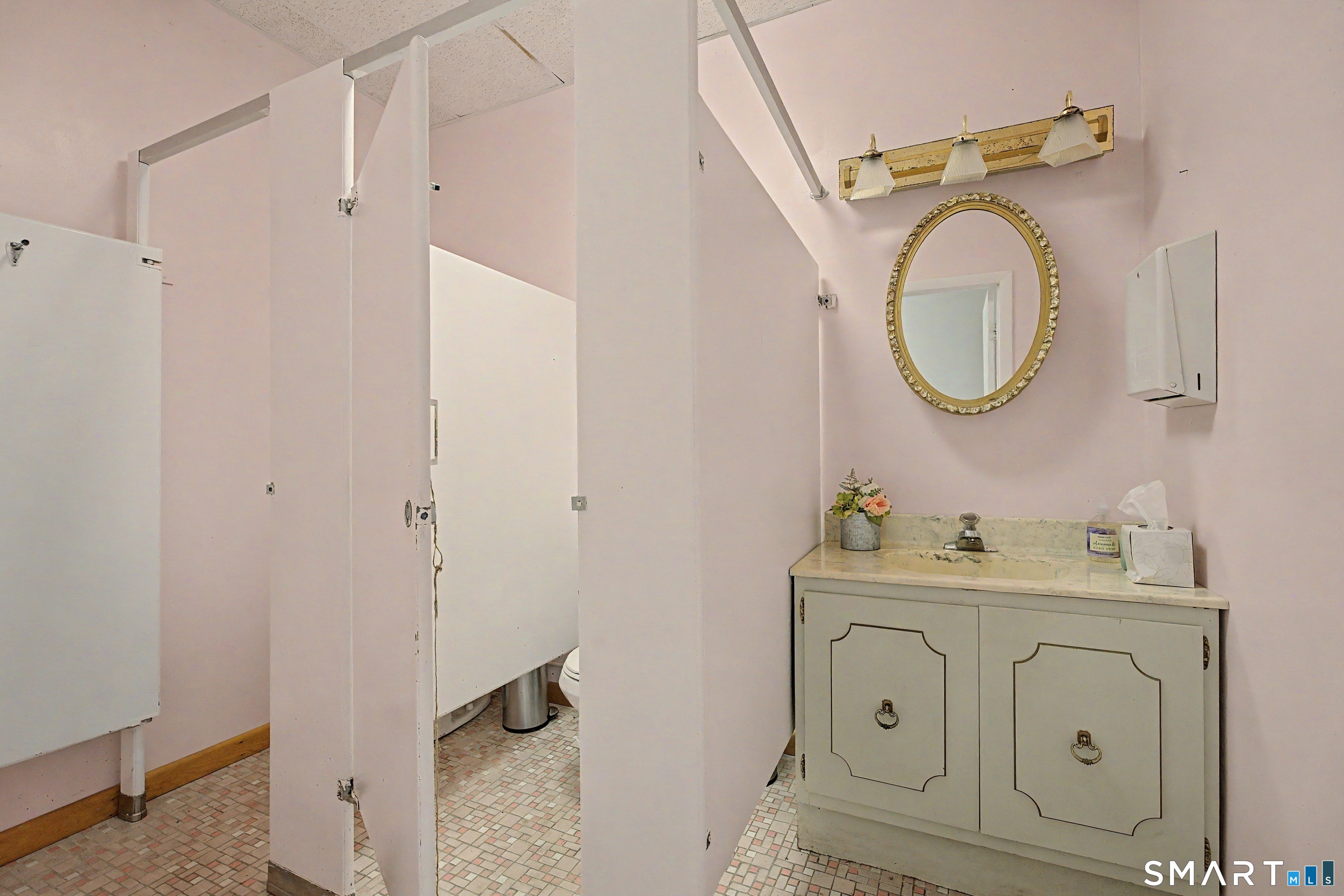 505 Old Colchester Road Montville CT 06382