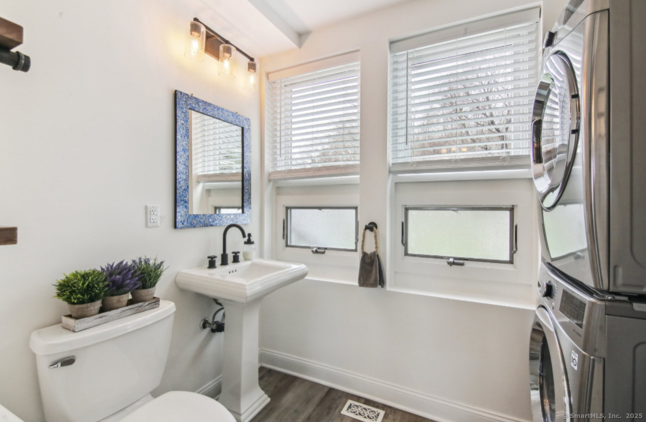 75 North Main Street East Hampton CT 06424