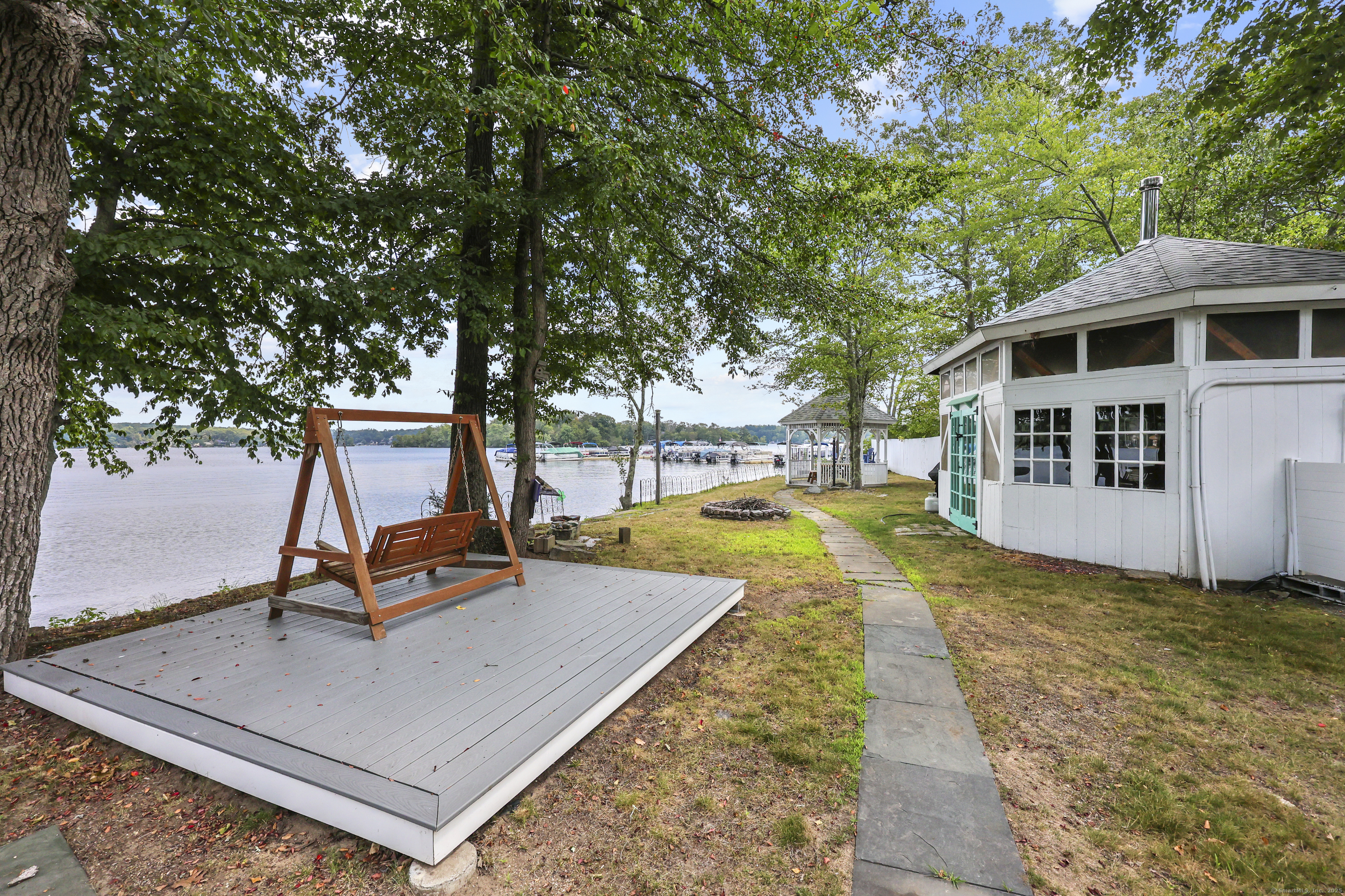 75 North Main Street East Hampton CT 06424