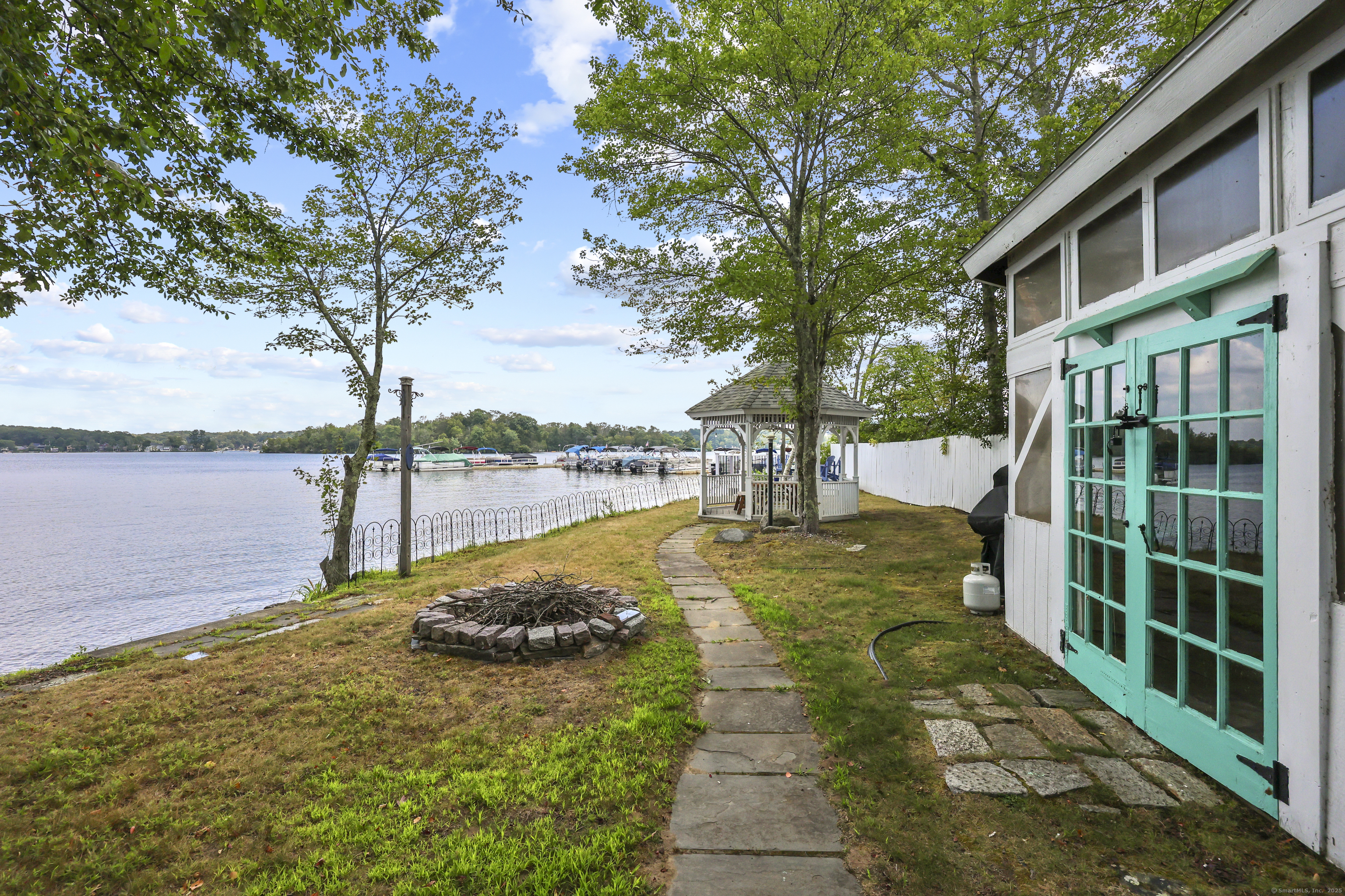 75 North Main Street East Hampton CT 06424