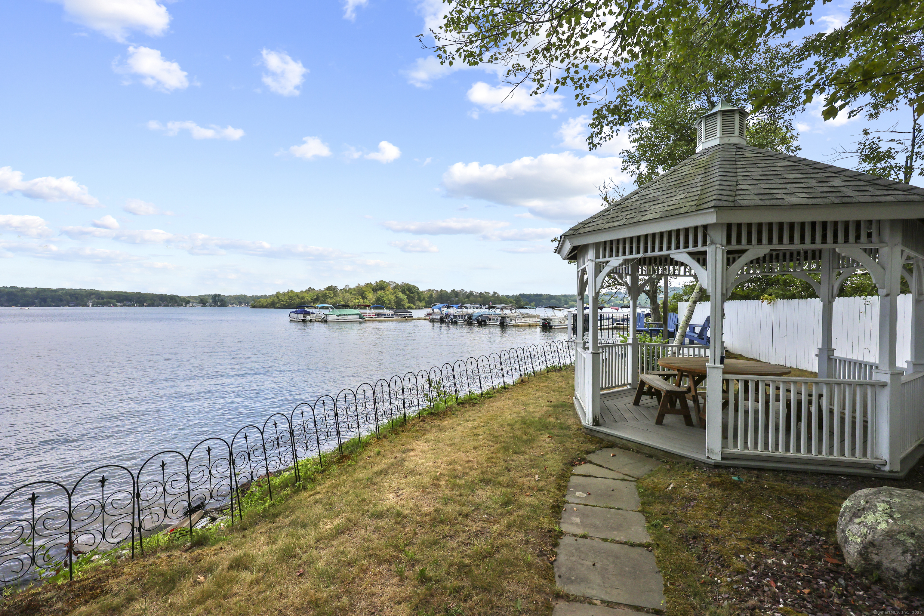 75 North Main Street East Hampton CT 06424