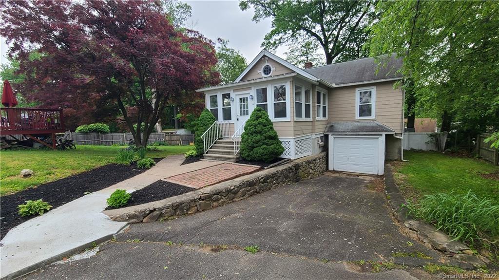 54 Brentwood Avenue Waterbury CT 06705