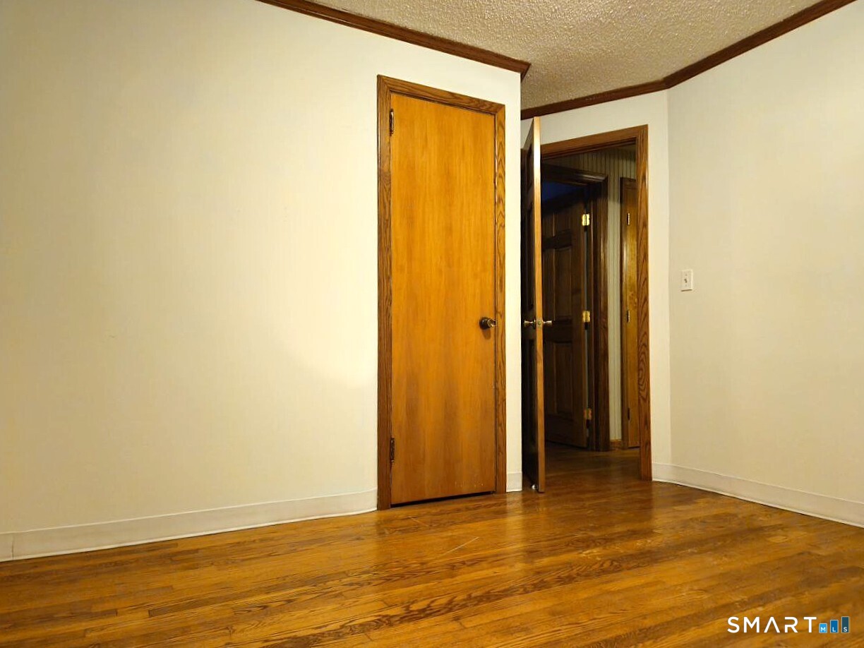 35 Lardner Road Bristol CT 06010