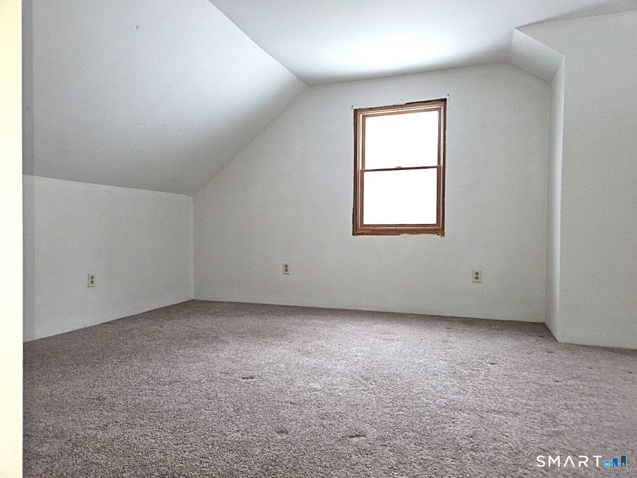 35 Lardner Road Bristol CT 06010