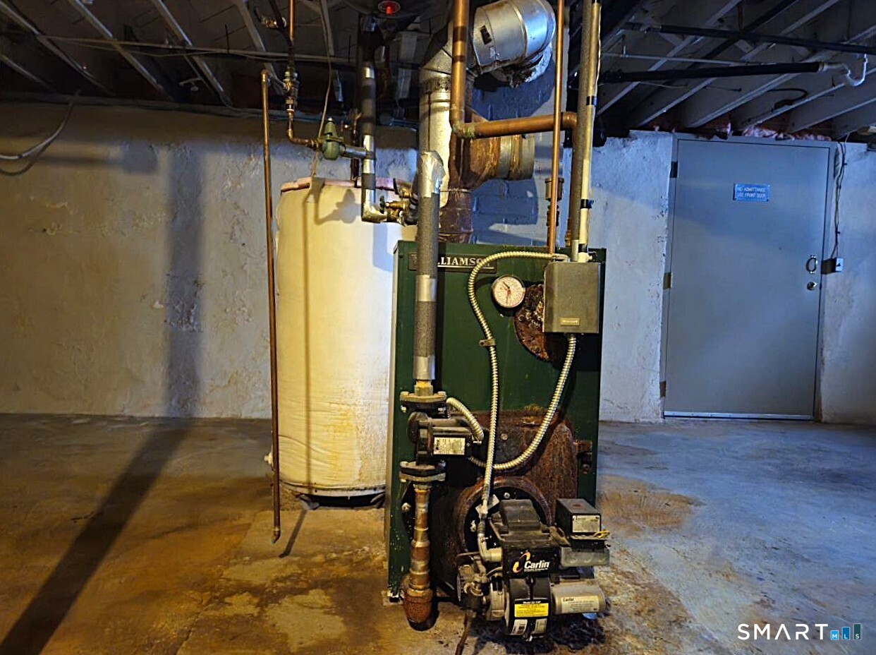 35 Lardner Road Bristol CT 06010