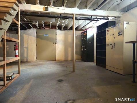 35 Lardner Road Bristol CT 06010