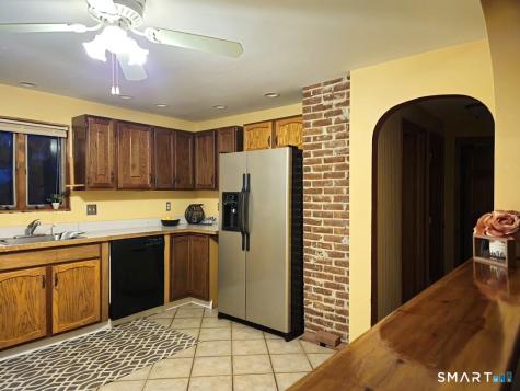 35 Lardner Road Bristol CT 06010