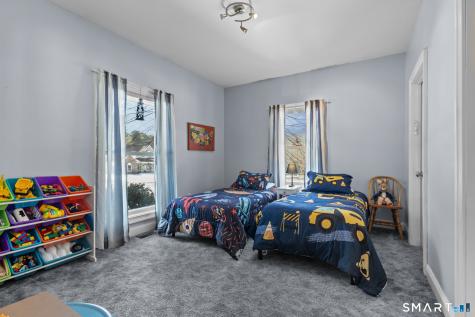 17 Blackwells Landing Brooklyn CT 06234
