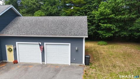 17 Blackwells Landing Brooklyn CT 06234