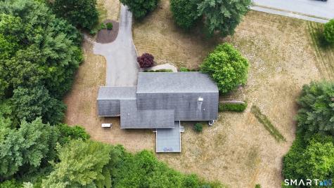17 Blackwells Landing Brooklyn CT 06234
