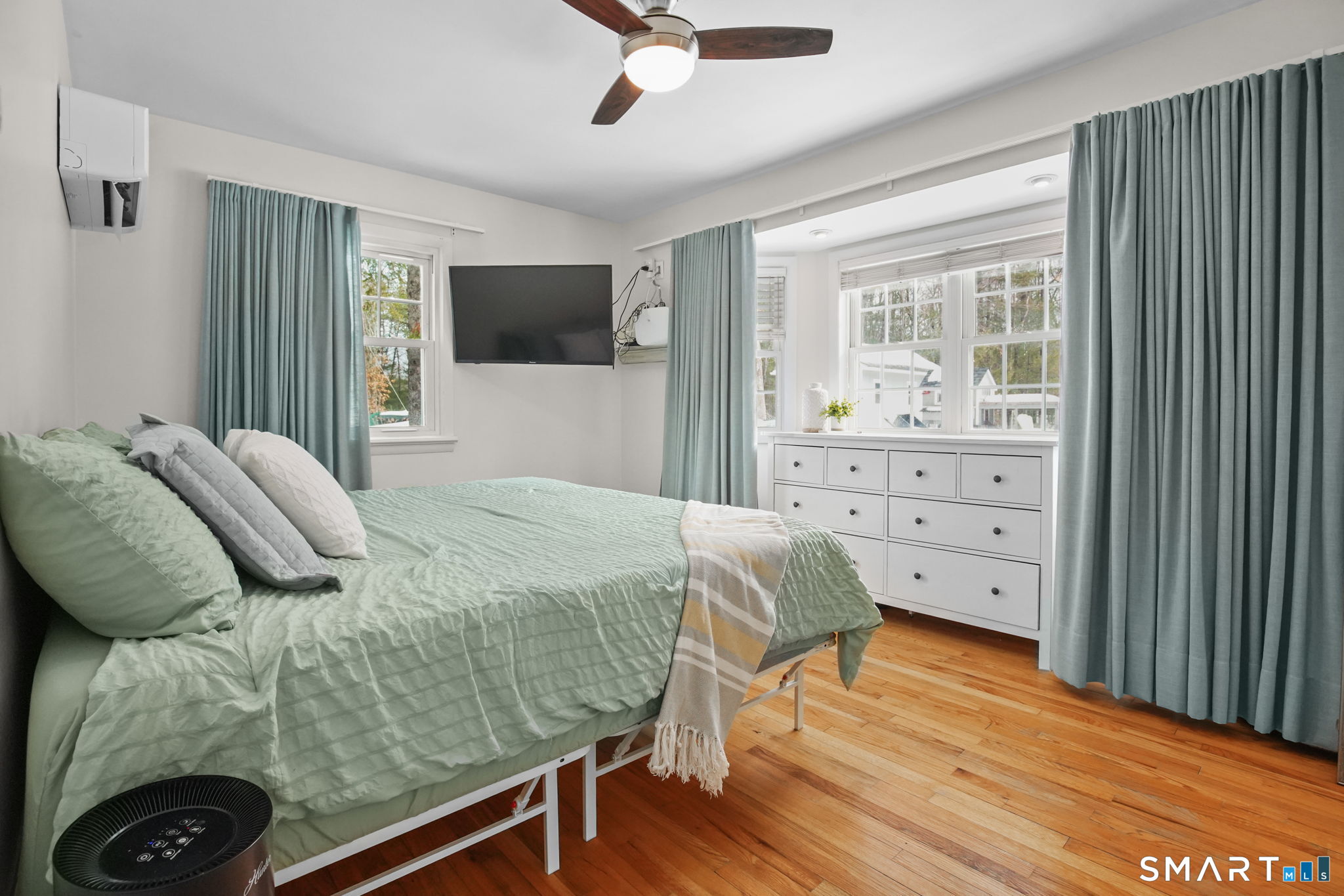 31 Hartford Turnpike Tolland CT 06084