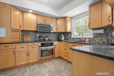 31 Hartford Turnpike Tolland CT 06084