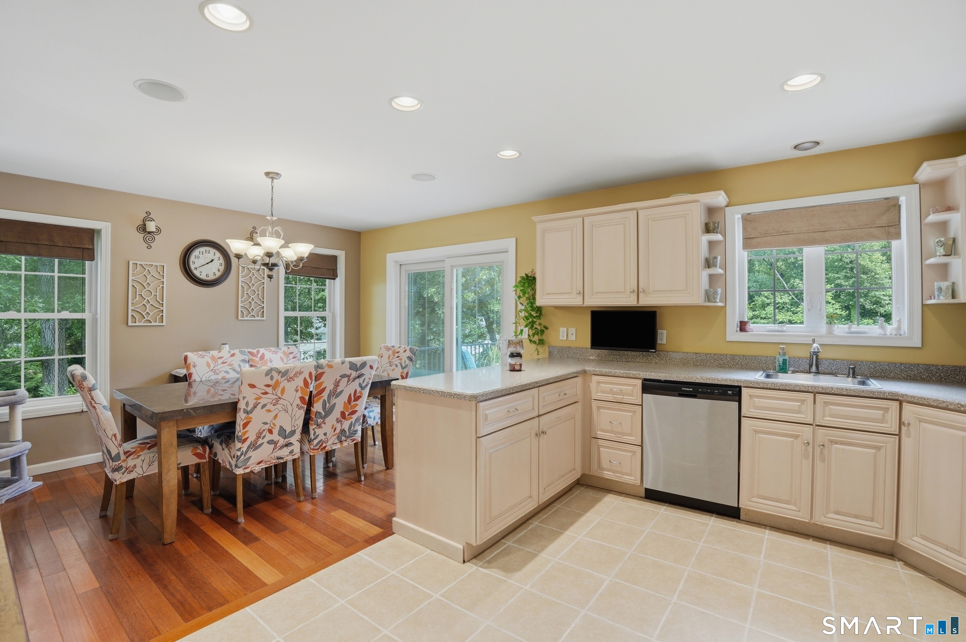 26 South Plains Road Southington CT 06489