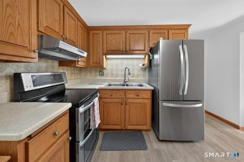 28 Dewey Place Plainville CT 06062
