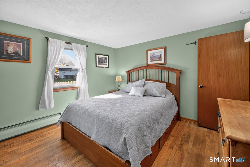 28 Dewey Place Plainville CT 06062