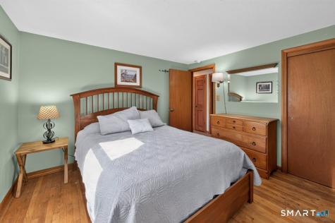28 Dewey Place Plainville CT 06062