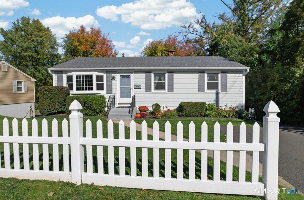 28 Dewey Place Plainville CT 06062