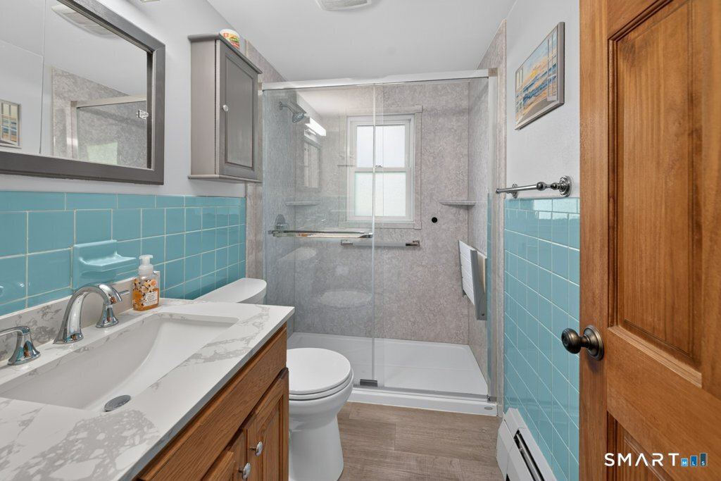 28 Dewey Place Plainville CT 06062