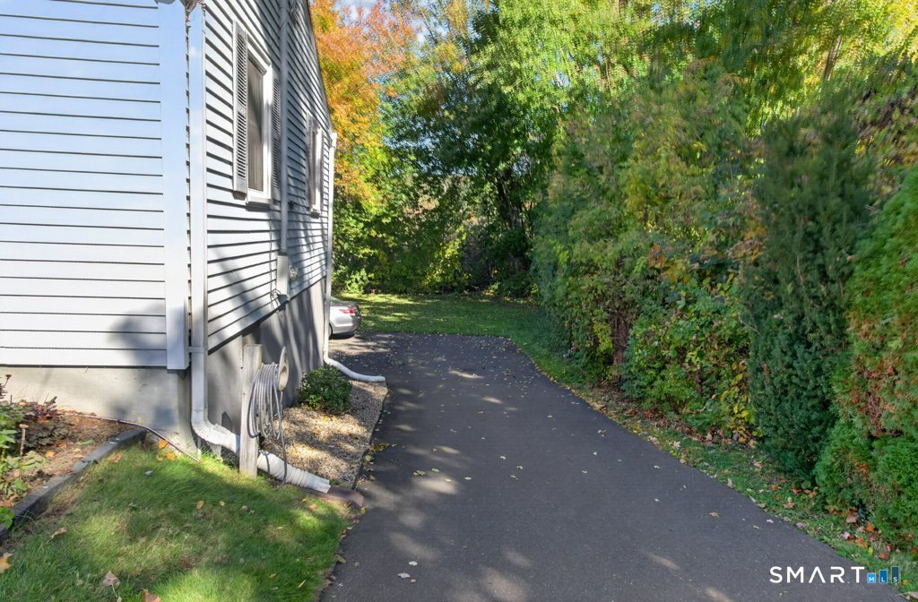 28 Dewey Place Plainville CT 06062
