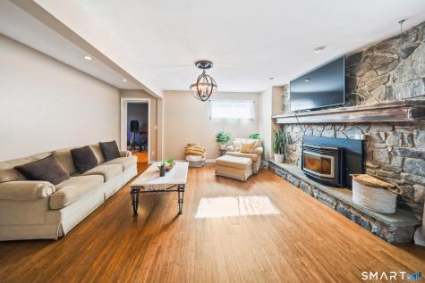 50 Shiring Lane Waterbury CT 06708