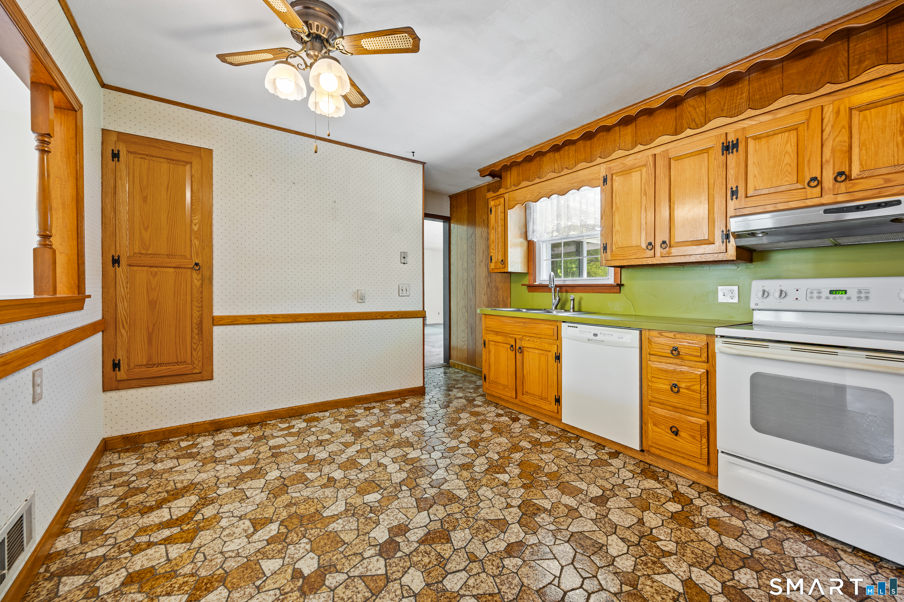 21 Fawn Drive Cheshire CT 06410