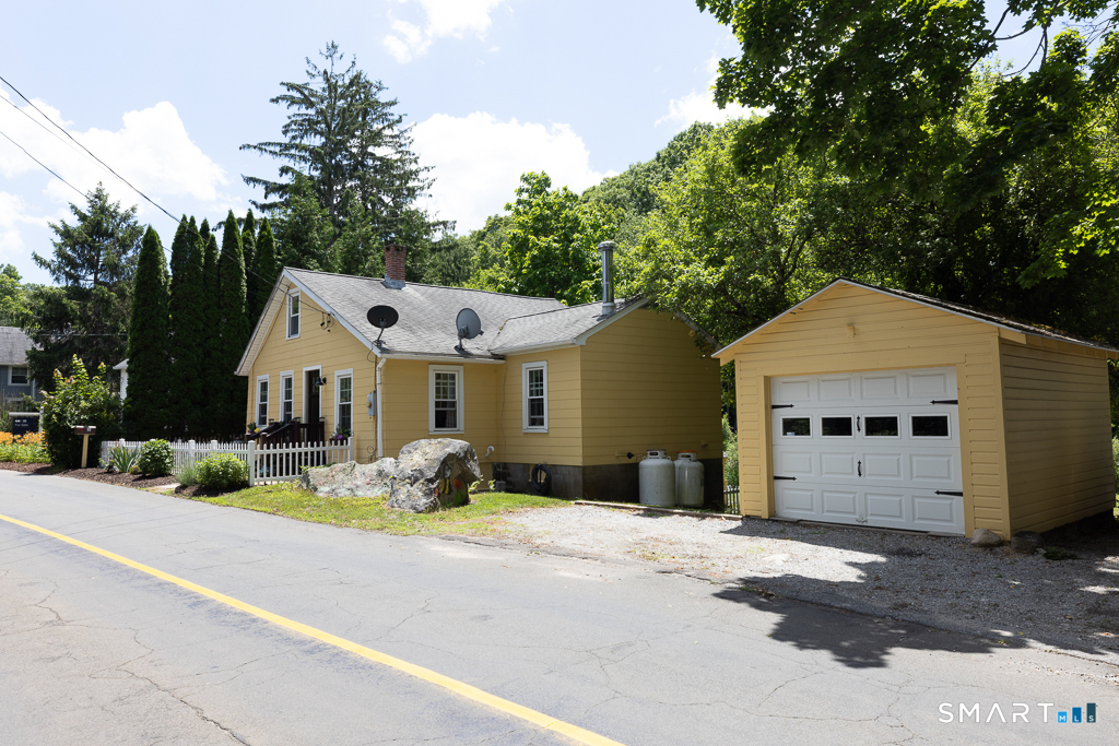 50 Pond Meadow Road Essex CT 06442