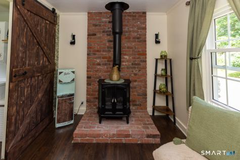 50 Pond Meadow Road Essex CT 06442
