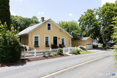 50 Pond Meadow Road Essex CT 06442