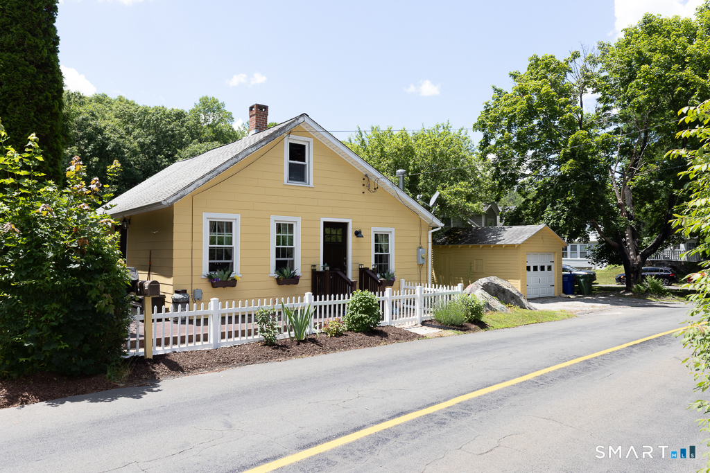 50 Pond Meadow Road Essex CT 06442