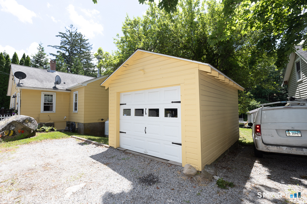 50 Pond Meadow Road Essex CT 06442