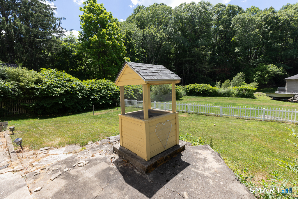 50 Pond Meadow Road Essex CT 06442