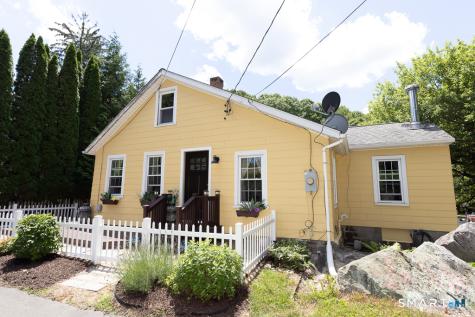 50 Pond Meadow Road Essex CT 06442