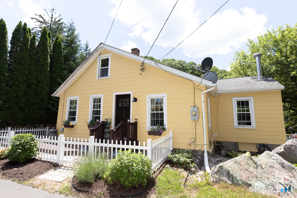 50 Pond Meadow Road Essex CT 06442