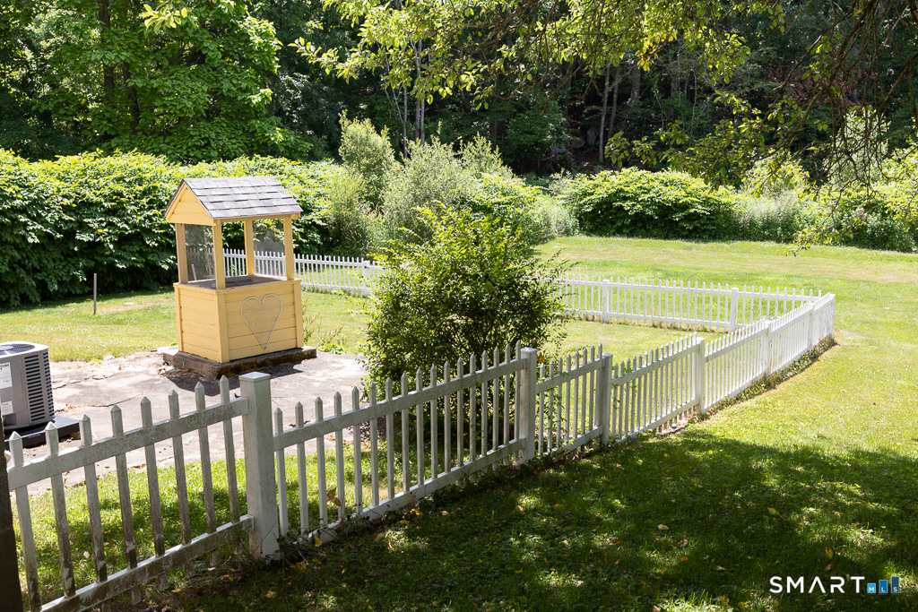 50 Pond Meadow Road Essex CT 06442