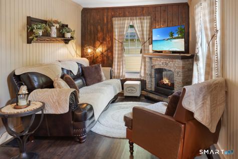 50 Pond Meadow Road Essex CT 06442