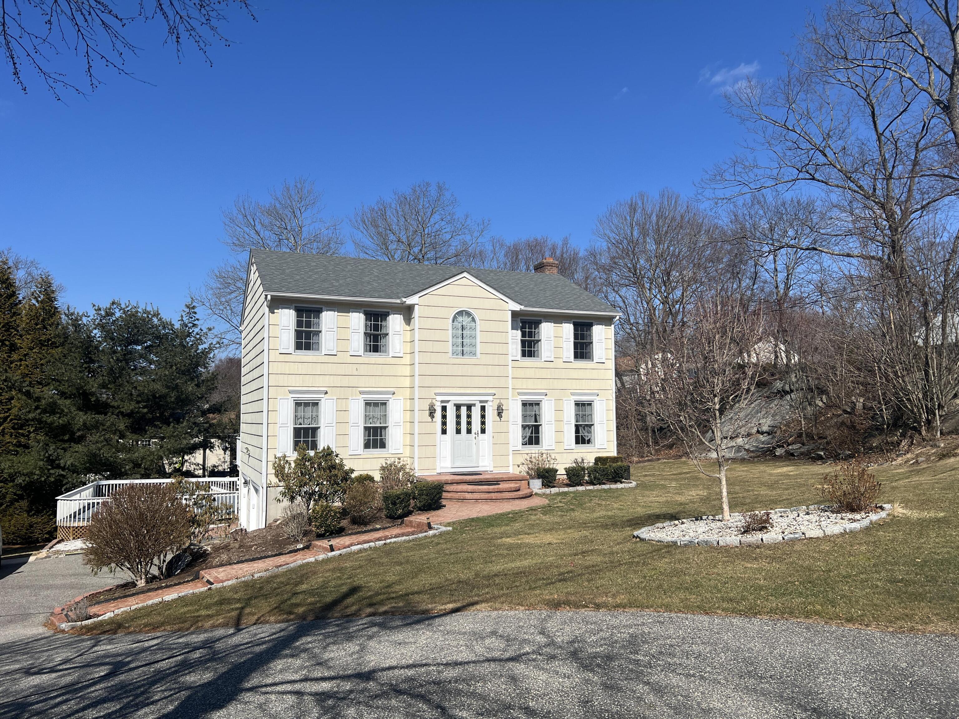 7 Stonegate Lane Shelton CT 06484