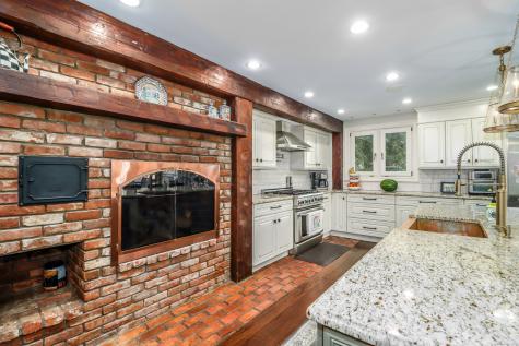 70 Obtuse Hill Road Brookfield CT 06804